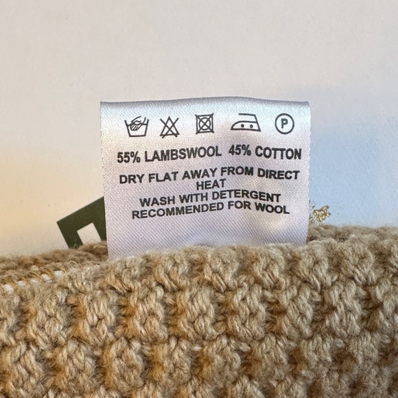 Barbour knitted poncho - Picture 11 of 14